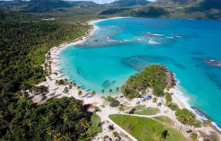 Hostel La Ballena Backpacker Las Galeras Exterior photo